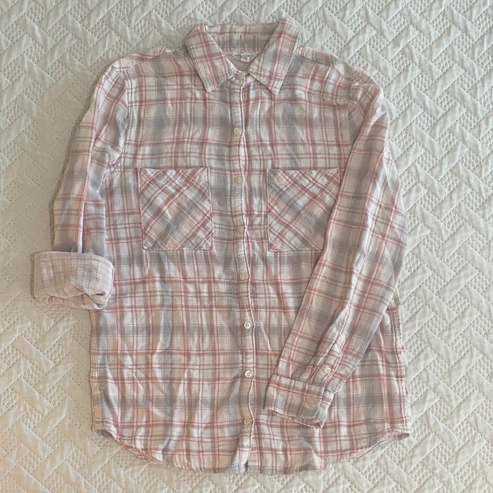 Aeropostale Women's Comfortable and Casual Plaid Shirt - Pink, Grey, and White